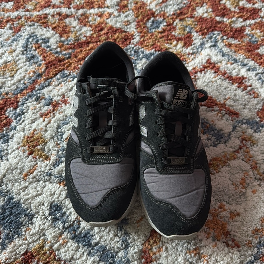 New Balance 420